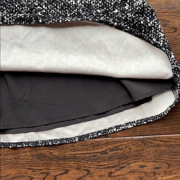 Kenneth Cole skirt pockets elastic waist black - Picture 7 of 8